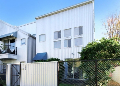 2819 Crawford - Photo 1
