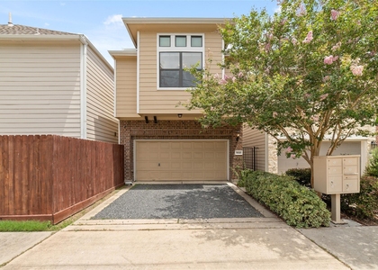 5020 Dickson Street - Photo 1