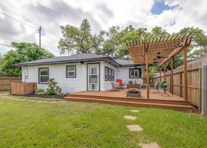 501 W 17th Street - Photo 1