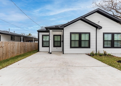 4661 Clover Street - Photo 1