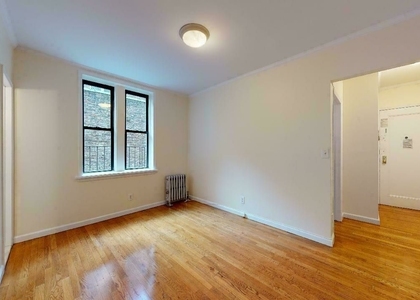 West 45 Street - Photo 1