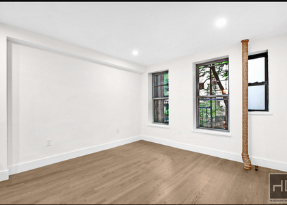 Christopher Street - Photo 1