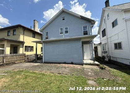 1429 N Main Avenue - Photo 1