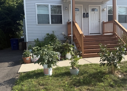 196 Ohio Avenue - Photo 1