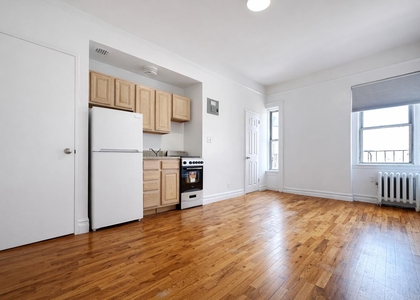 936 West End Avenue - Photo 1