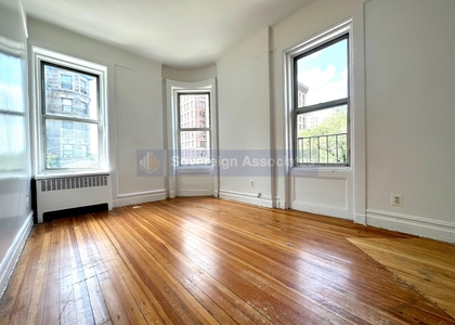 936 West End Avenue - Photo 1