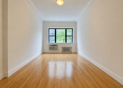 East 84th Street - Photo 1