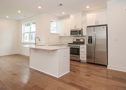 71 Veterans Way - Photo 1