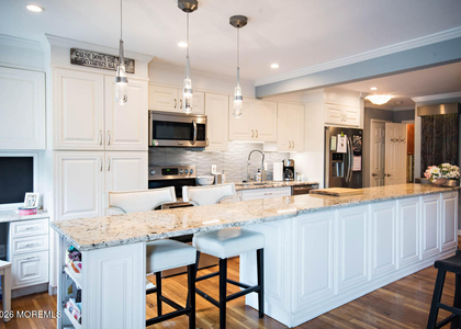 300 7th Avenue - Photo 1