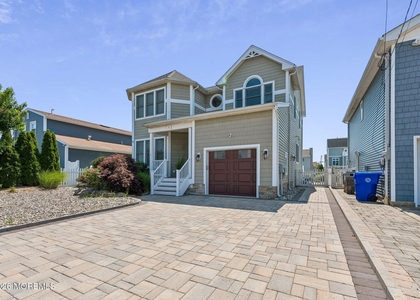 45 E Pampano Drive - Photo 1
