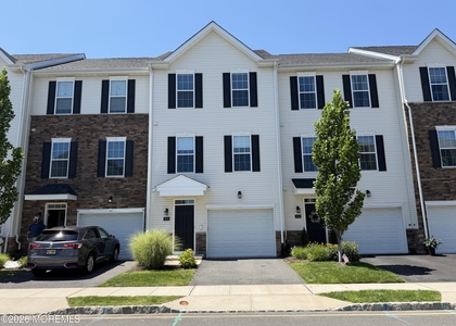305 Spirit Way - Photo 1
