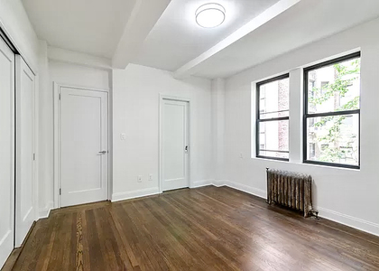 West 68 Street - Photo 1