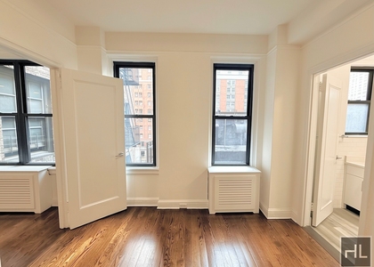 East 46 Street - Photo 1