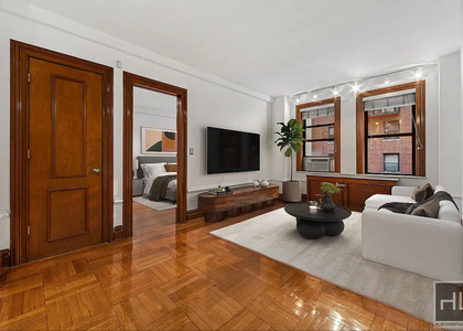 West 58 Street - Photo 1