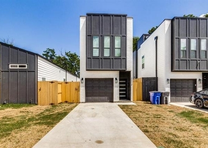 2214 Dyson Street - Photo 1