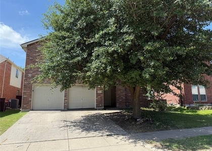 1117 Acacia Drive - Photo 1