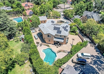 1217 Olive - Photo 1