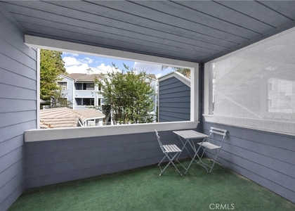 111 S Lakeview - Photo 1