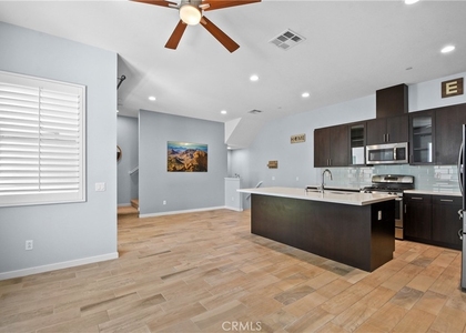 722 Ellis Dr - Photo 1