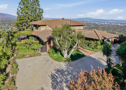 290 Saint Katherine - Photo 1