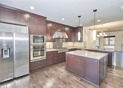 15 Vantis Drive - Photo 1