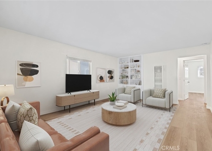 121 E Bay St - Photo 1