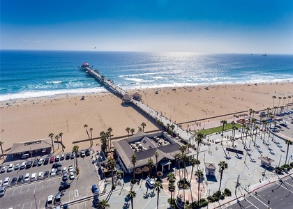 200 Pacific Coast Highway - Photo 1