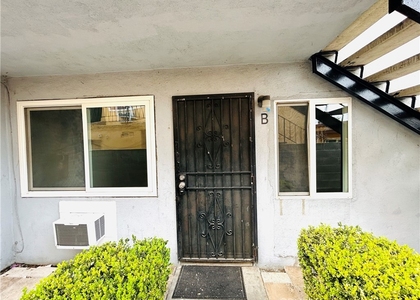 857 N Vineyard - Photo 1