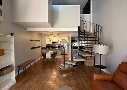 2900 Madison - Photo 1
