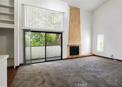 5255 Bellingham - Photo 1