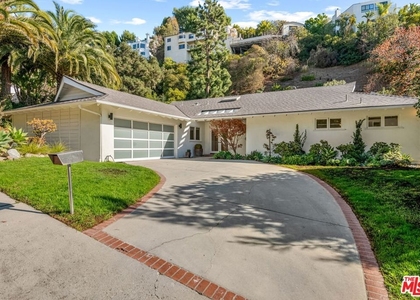 1836 N Doheny Drive - Photo 1