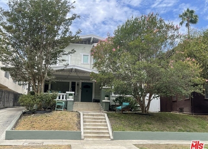 305 S Norton Avenue - Photo 1