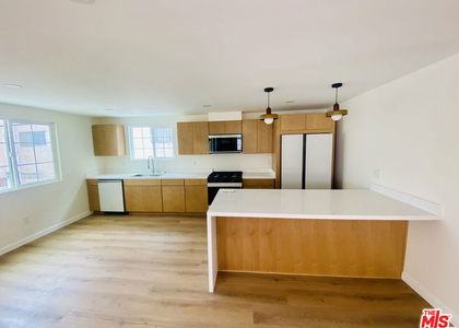 1000 S Sherbourne Drive - Photo 1