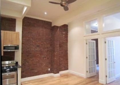 East 16th Street - Photo 1
