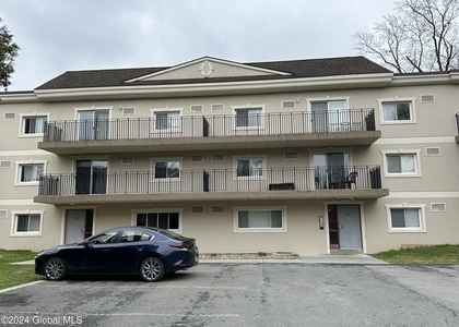 205 S Allen Street - Photo 1