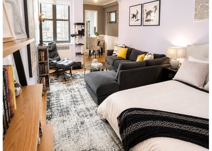 222 E 35th Street - Photo 1