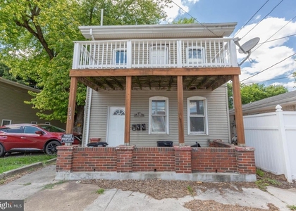 323 S. Raleigh St - Photo 1