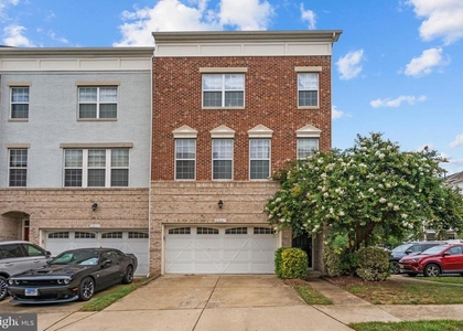 22667 Flowing Spring Square - Photo 1