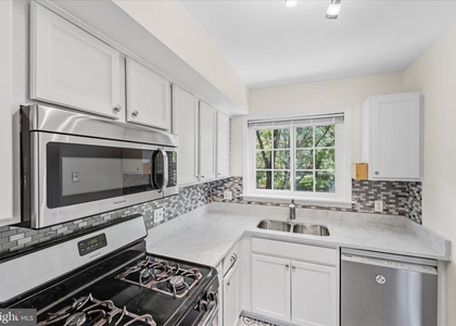 3226 Gunston Road - Photo 1