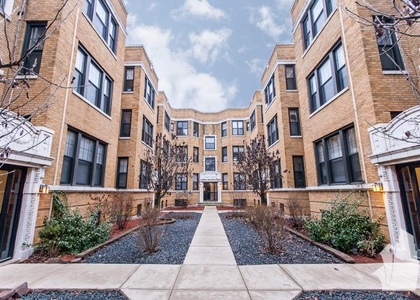 719 W Barry - Photo 1