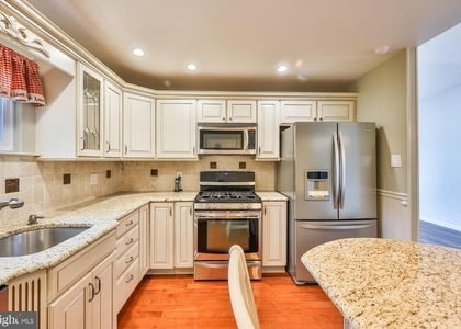 9898 Wistaria Street - Photo 1