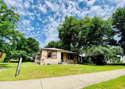 4902 Caswell Ave - Photo 1