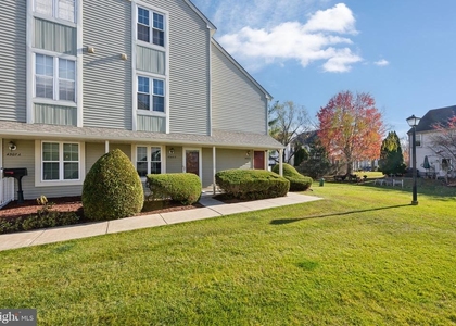 4305-a Fenwick Lane - Photo 1
