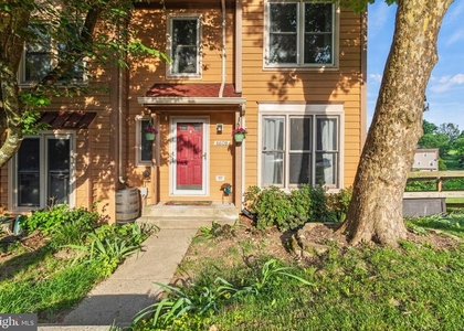 6608 E Beach Drive - Photo 1
