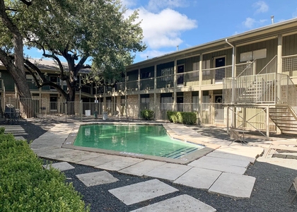 2303 E Side Dr - Photo 1