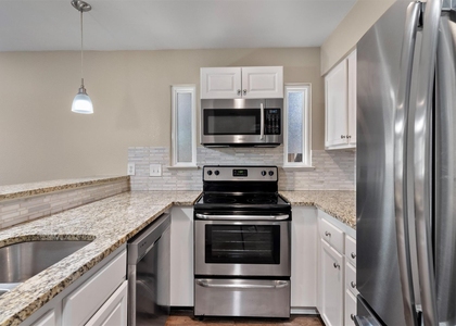 6810 Deatonhill Dr - Photo 1