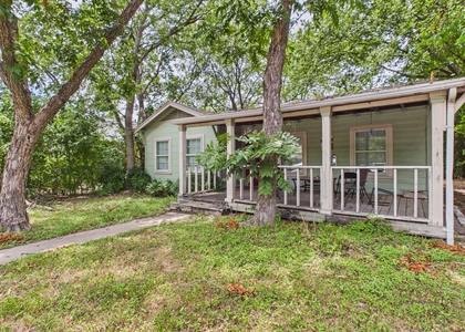 5204 Duval St - Photo 1