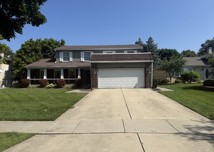 1550 W Goldengate Drive - Photo 1