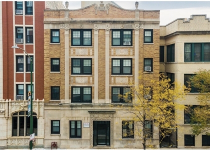 511 W Belmont Avenue - Photo 1