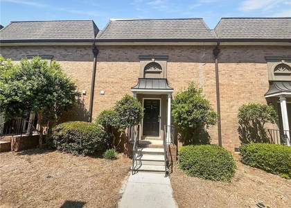 6980 Roswell Road - Photo 1